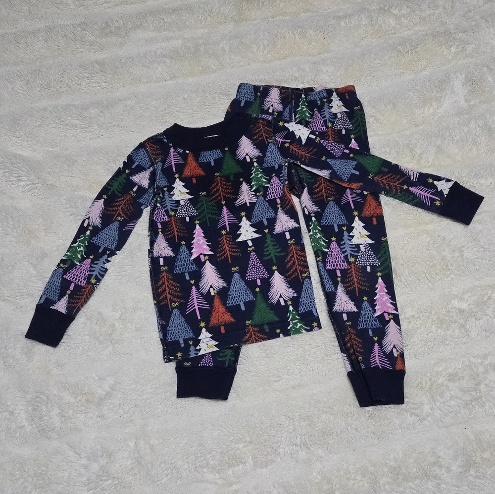 Hannah Andersson Christmas Winter Pajamas Size 4T
